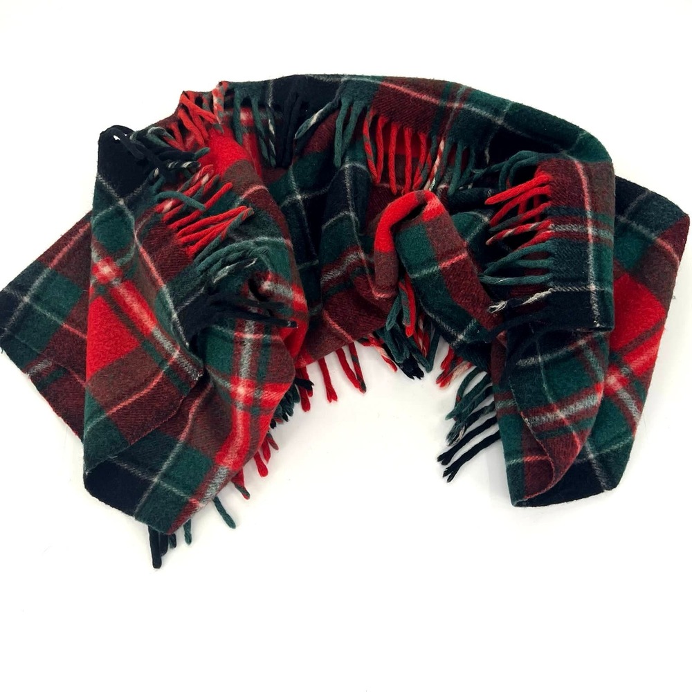 Faribo Fluff-Loomed wool plaid throw. 44” square - Picture 4 of 5